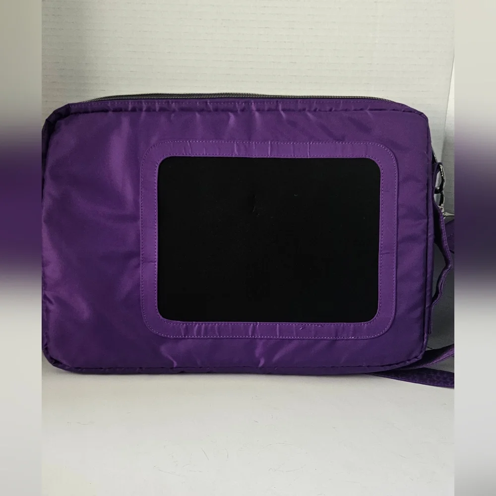 Lug Delta 17 Inch‎ Purple Laptop Case